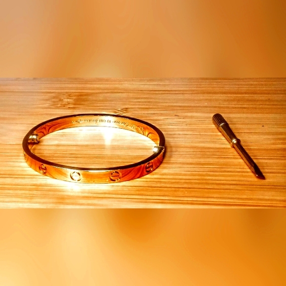 18 K yellow gold Cartier love bracelet with screw driver piece - Picture 1 of 7